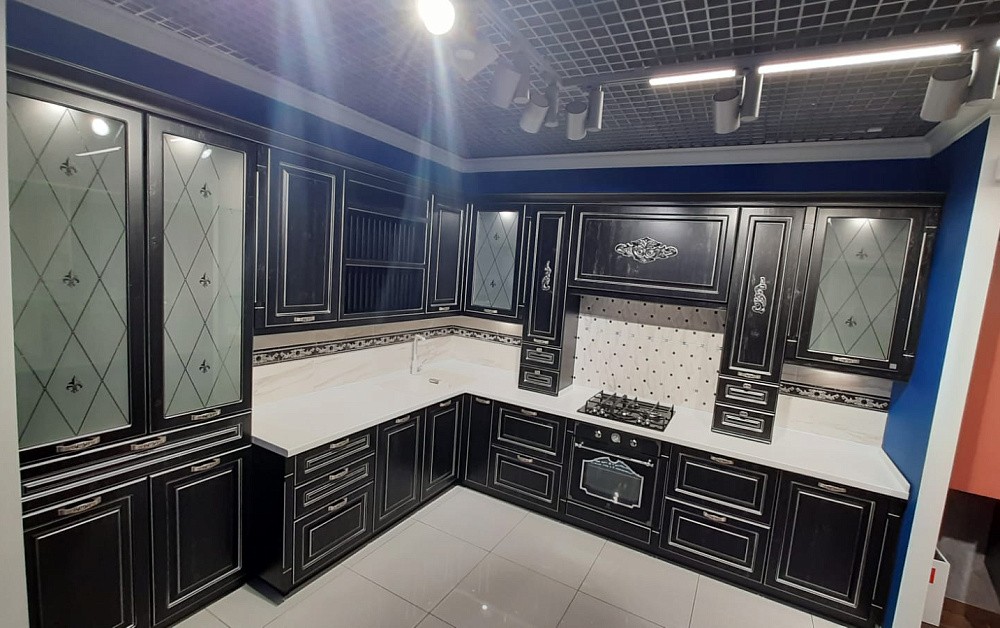 Кухня Катарина с патиной / м. Народное ополчение