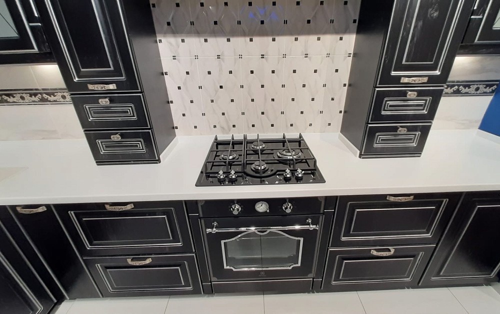 Кухня Катарина с патиной / м. Народное ополчение