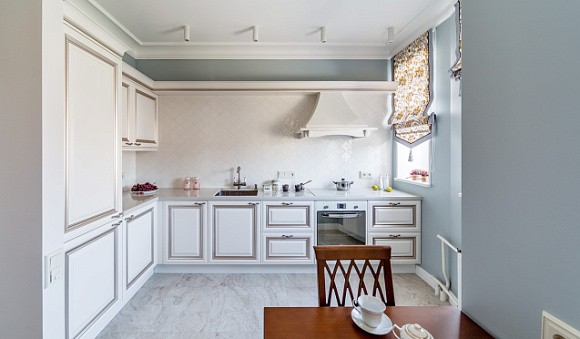 Белая кухня в Липецке