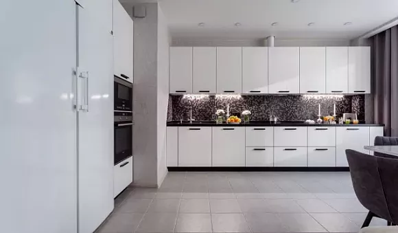 Белая кухня в Санкт-Петербурге