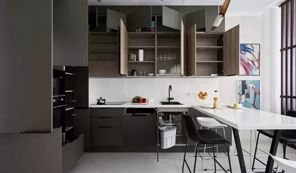 Коричневая кухня в Клину