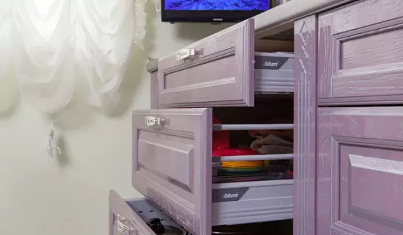 Фиолетовая кухня во Владивостоке