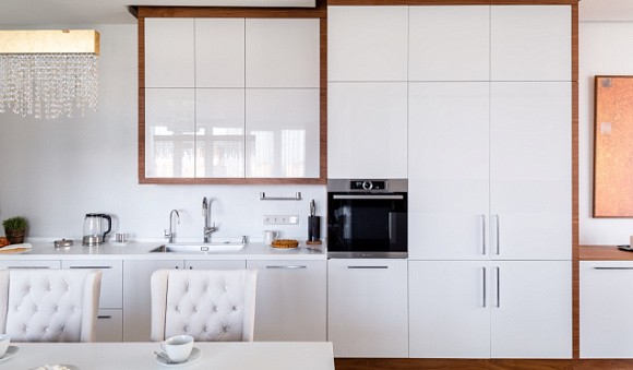 Белая кухня в Санкт-Петербурге